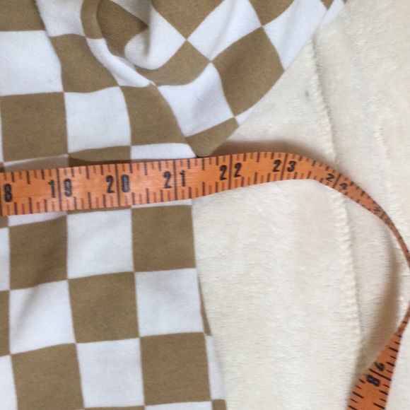 Forever 21 checkered Long Sleeve Crop Hoodie with matching Sweat Pants - Picture 4 of 13